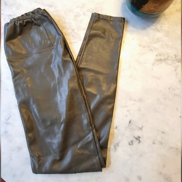 WILFRED Daria Vegan Leather Leggings - Picture 3 of 7